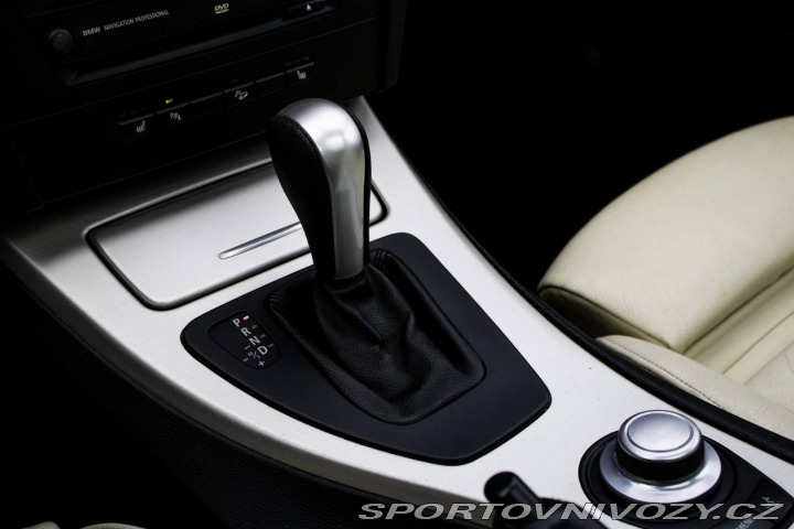 BMW 3 Touring  330d xDrive A/T 2007