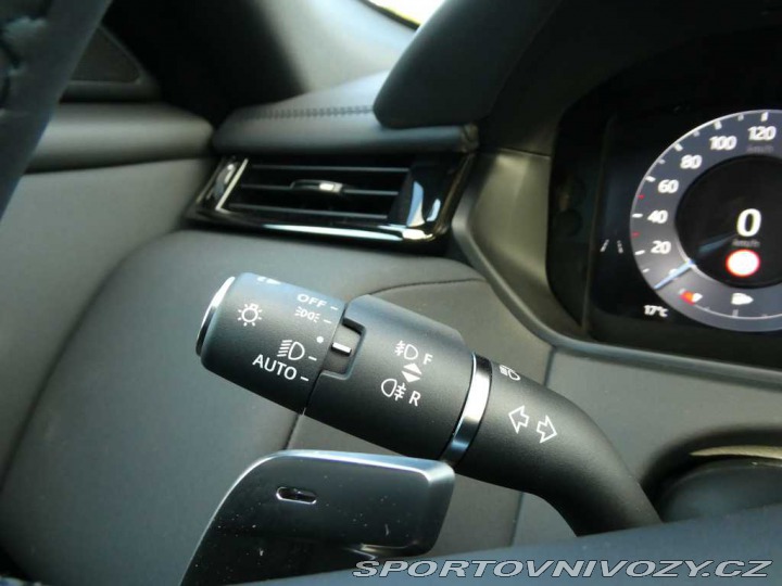 Ostatní značky Ostatní modely Land Rover Range Rover Velar 3,0 Dynamic SE P400e 4x4 2026