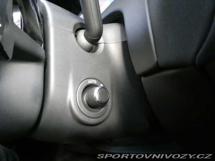 Ostatní značky Ostatní modely Land Rover Range Rover Velar 3,0 Dynamic SE P400e 4x4 2025