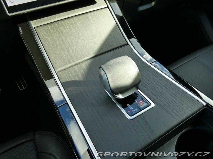 Ostatní značky Ostatní modely Land Rover Range Rover Velar 3,0 Dynamic SE P400e 4x4 2026