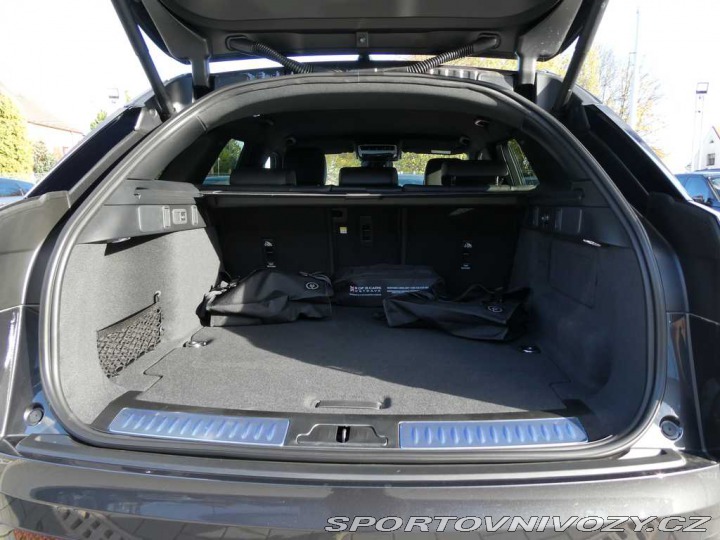 Ostatní značky Ostatní modely Land Rover Range Rover Velar 3,0 Dynamic SE P400e 4x4 2025
