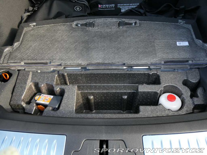 Ostatní značky Ostatní modely Land Rover Range Rover Velar 3,0 Dynamic SE P400e 4x4 2025