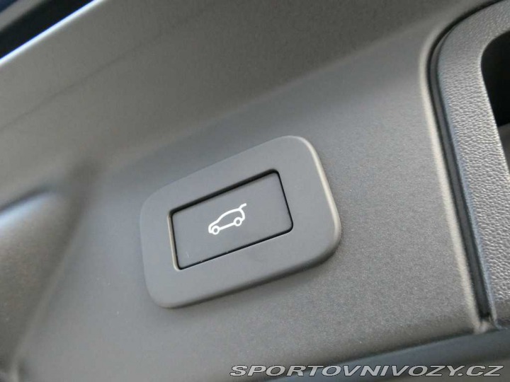 Ostatní značky Ostatní modely Land Rover Range Rover Velar 3,0 Dynamic SE P400e 4x4 2025