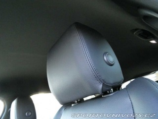 Ostatní značky Ostatní modely Land Rover Range Rover Velar 3,0 Dynamic SE P400e 4x4 2025