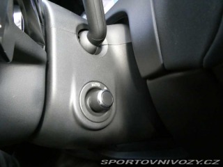 Ostatní značky Ostatní modely Land Rover Range Rover Velar 3,0 Dynamic SE P400e 4x4 2025