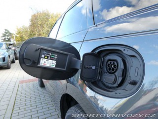 Ostatní značky Ostatní modely Land Rover Range Rover Velar 3,0 Dynamic SE P400e 4x4 2025