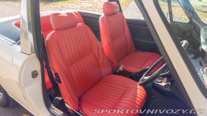 Ostatní značky Ostatní modely Triumph Stag 1977