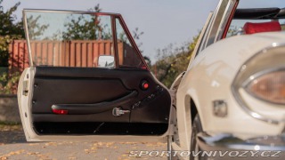 Ostatní značky Ostatní modely Triumph Stag 1977