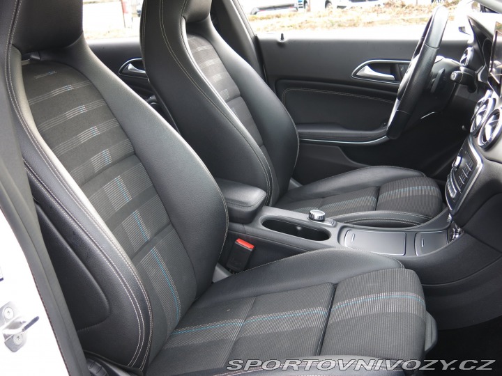 Mercedes-Benz CLA Urban 220 4MATIC 2018