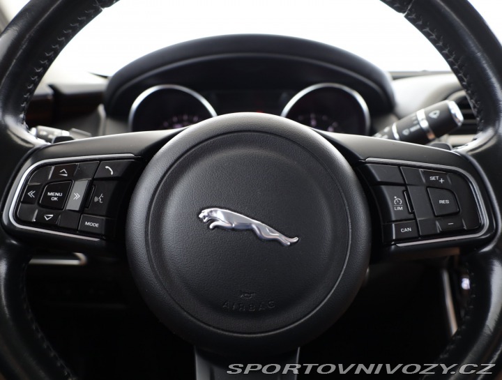 Jaguar XE 20d 2016