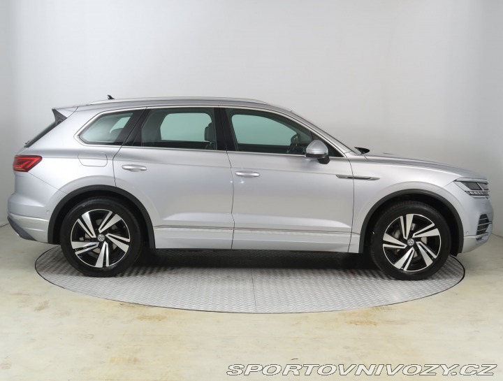 Volkswagen Ostatní modely Touareg Elegance 3.0 TDI 2018