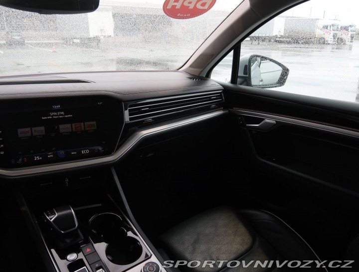 Volkswagen Ostatní modely Touareg Elegance 3.0 TDI 2018