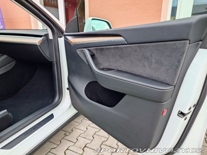 Tesla Model Y Dual Motor Long Range 378 2022