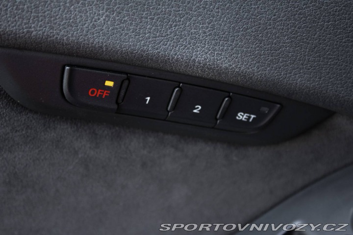 Audi RS4 RS4  331KW A/T / FINANCO 2013