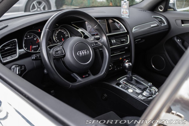 Audi RS4 RS4  331KW A/T / FINANCO 2013