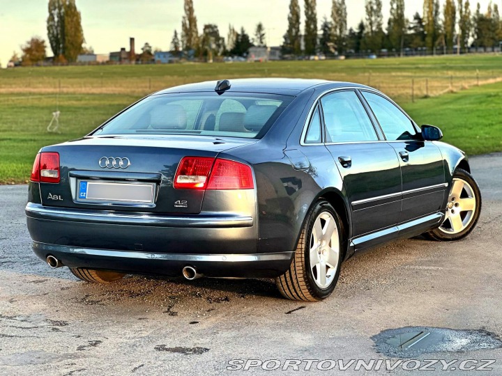 Audi Ostatní modely A8L 4.2 V8 | 97.445 km 2004