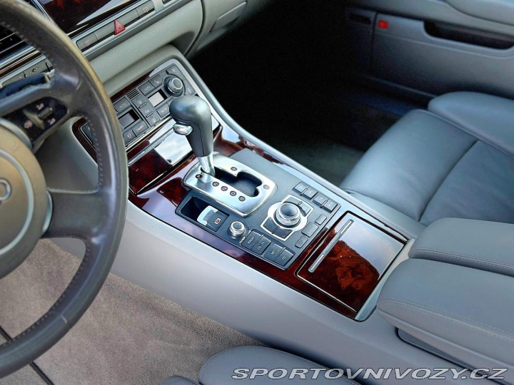 Audi Ostatní modely A8L 4.2 V8 | 97.445 km 2004