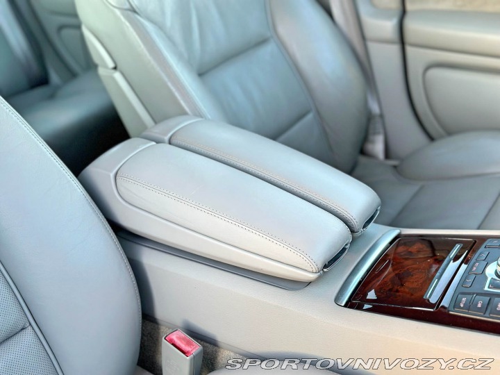 Audi Ostatní modely A8L 4.2 V8 | 97.445 km 2004