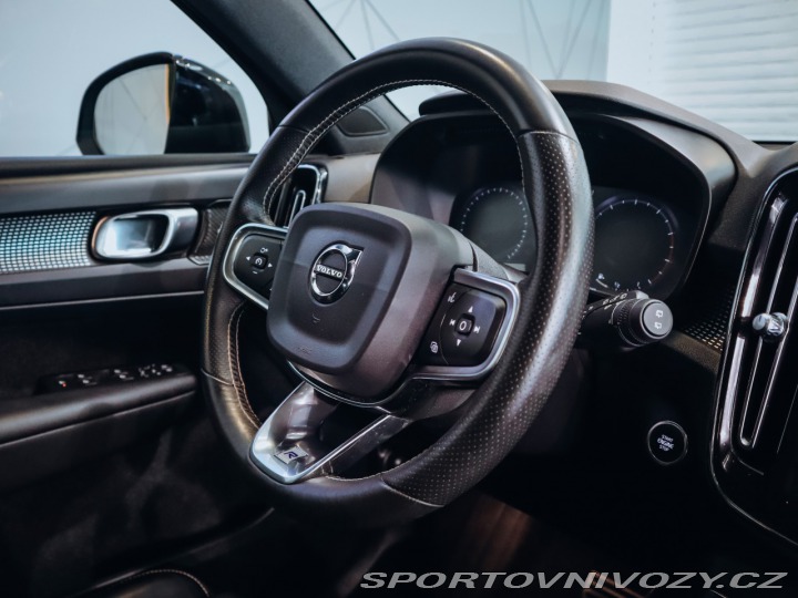 Volvo Ostatní modely XC40 T5 AWD R-Design 2018