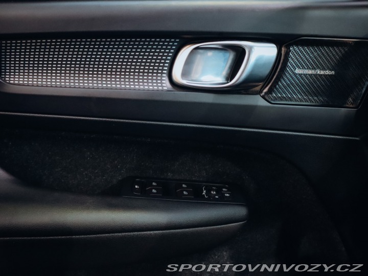 Volvo Ostatní modely XC40 T5 AWD R-Design 2018