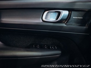 Volvo Ostatní modely XC40 T5 AWD R-Design 2018