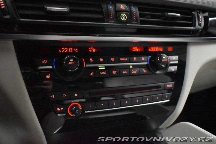 BMW X6 xDrive40d ///M *MAX.VÝBAV 2017