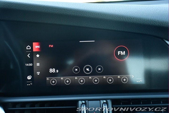 Alfa Romeo Giulia 2.0Turbo206kW AT8-Q4 Velo 2024