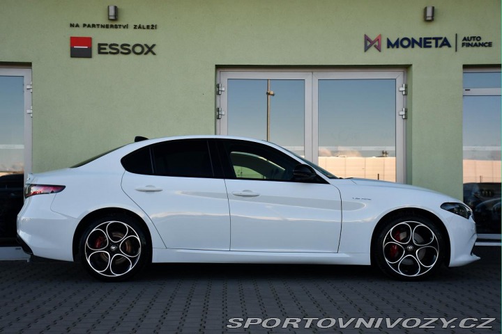 Alfa Romeo Giulia 2.0Turbo REZERVACE 2024