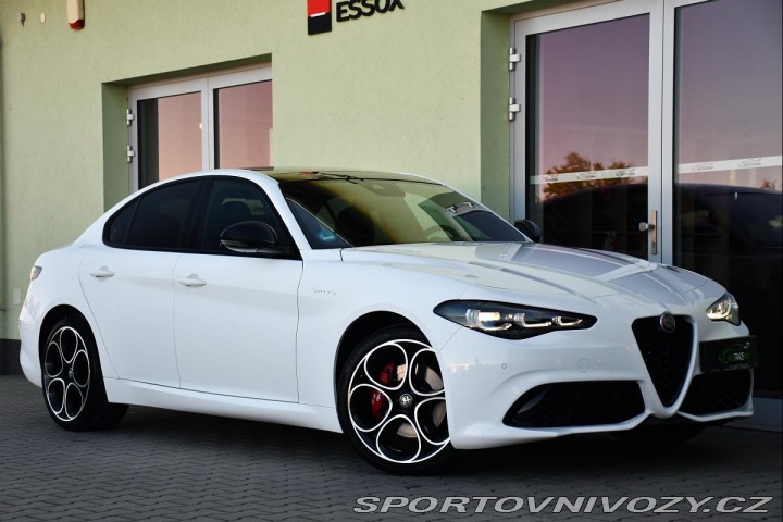 Alfa Romeo Giulia 2.0Turbo REZERVACE 2024