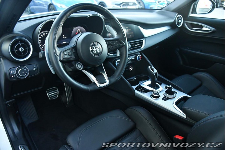 Alfa Romeo Giulia 2.0Turbo REZERVACE 2024