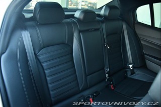 Alfa Romeo Giulia 2.0Turbo206kW AT8-Q4 Velo 2024