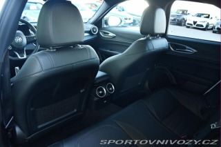 Alfa Romeo Giulia 2.0Turbo206kW AT8-Q4 Velo 2024