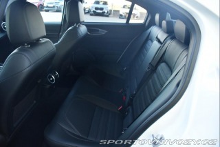 Alfa Romeo Giulia 2.0Turbo206kW AT8-Q4 Velo 2024