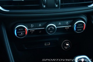 Alfa Romeo Giulia 2.0Turbo206kW AT8-Q4 Velo 2024