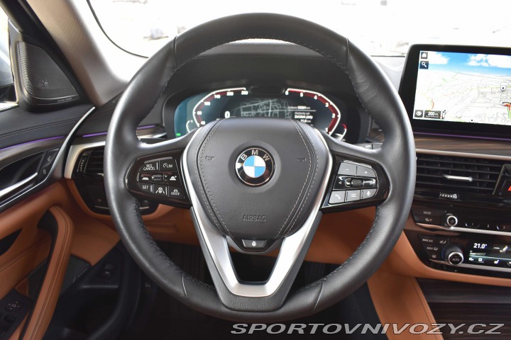 BMW 5 530d xD LUXURY*TAŽNÉ*ZÁRU 2023