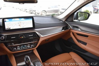 BMW 5 530d xD LUXURY*TAŽNÉ*ZÁRU 2023