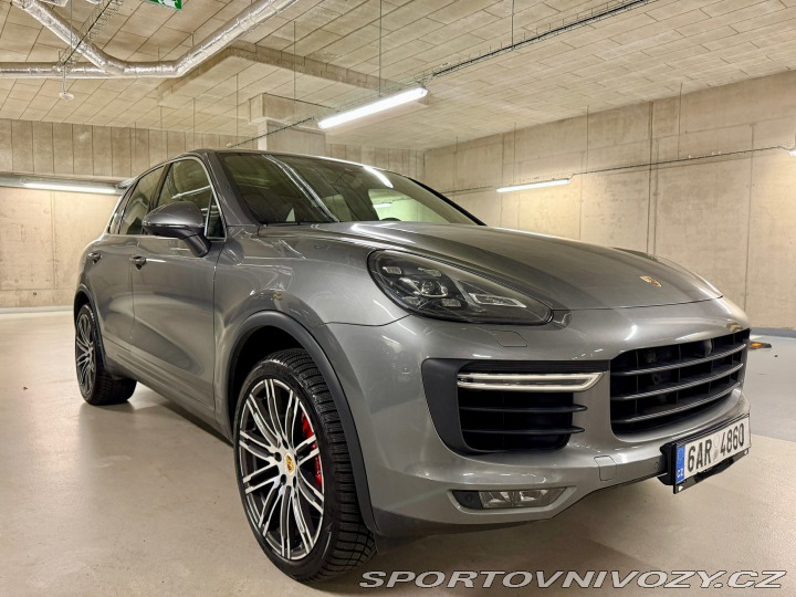 Porsche Cayenne Turbo 2017