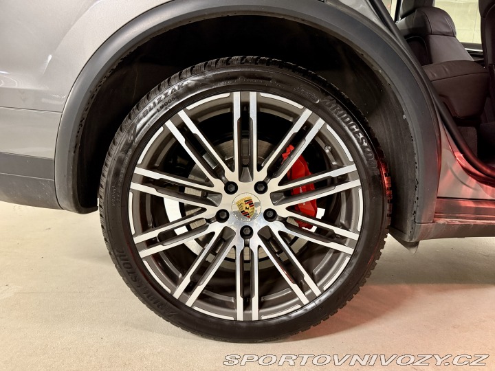 Porsche Cayenne Turbo 2017