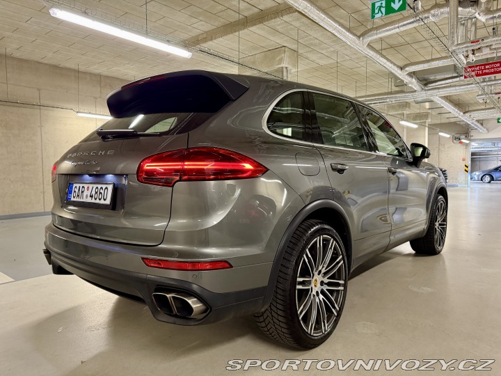 Porsche Cayenne Turbo 2017