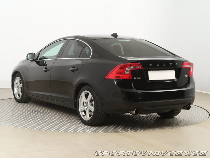 Volvo S60 T5 2011