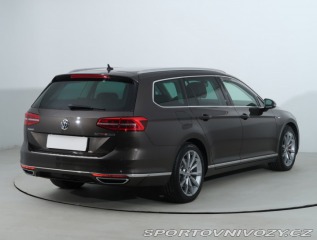 Volkswagen Ostatní modely Passat Highline 2.0 BiTDI 2016