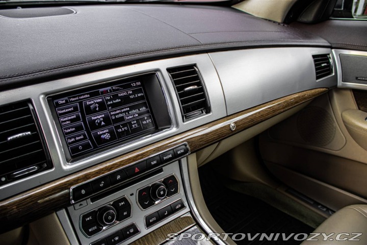 Jaguar XF 3.0 V6 S/C Portfolio AWD 2013