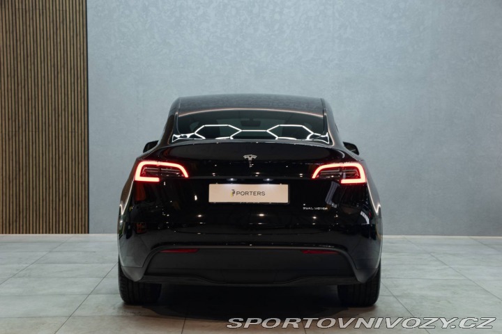 Tesla Model Y Dual Moro Long Range 2023