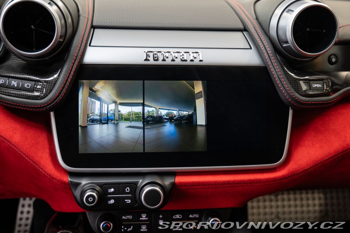 Ferrari GTC4Lusso V12 4x4 DTC/JBL/Kamera/Li 2018