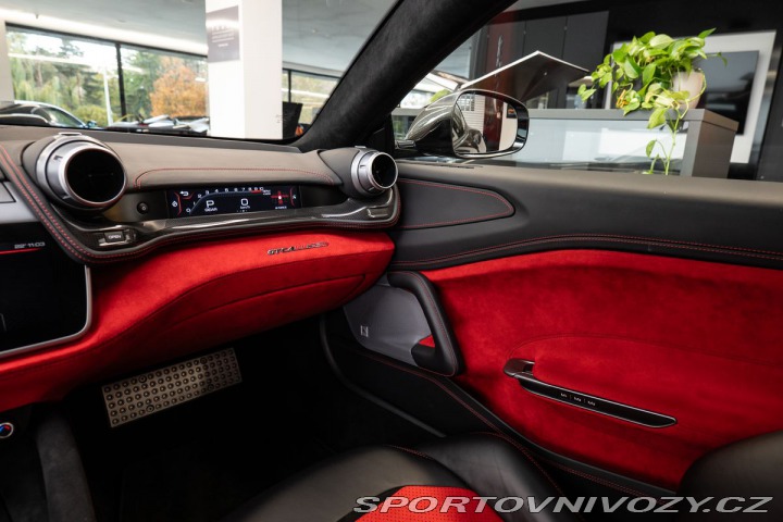 Ferrari GTC4Lusso V12 4x4 DTC/JBL/Kamera/Li 2018