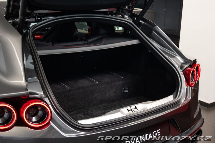 Ferrari GTC4Lusso V12 4x4 DTC/JBL/Kamera/Li 2018