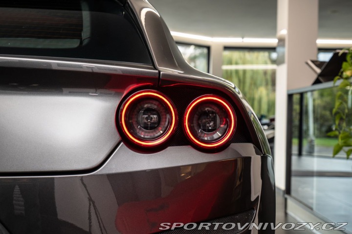 Ferrari GTC4Lusso V12 4x4 DTC/JBL/Kamera/Li 2018