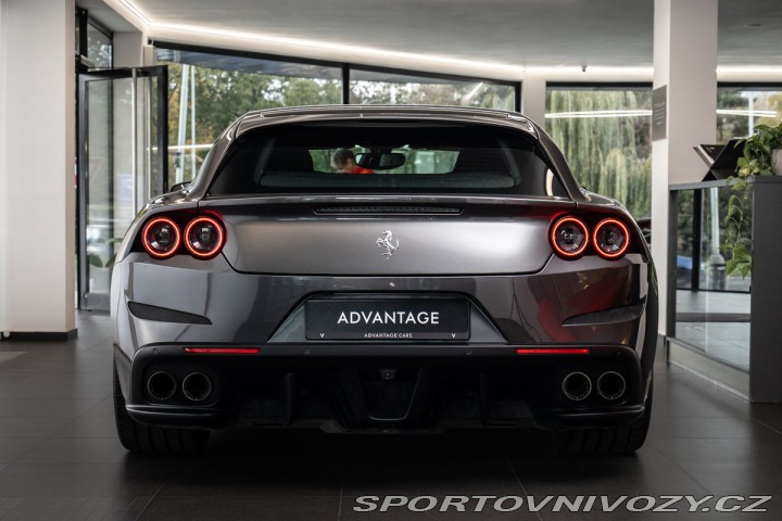 Ferrari GTC4Lusso V12 4x4 DTC/JBL/Kamera/Li 1800