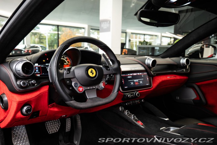 Ferrari GTC4Lusso V12 4x4 DTC/JBL/Kamera/Li 1800