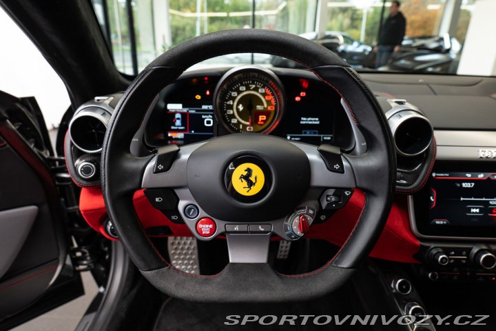 Ferrari GTC4Lusso V12 4x4 DTC/JBL/Kamera/Li 2018